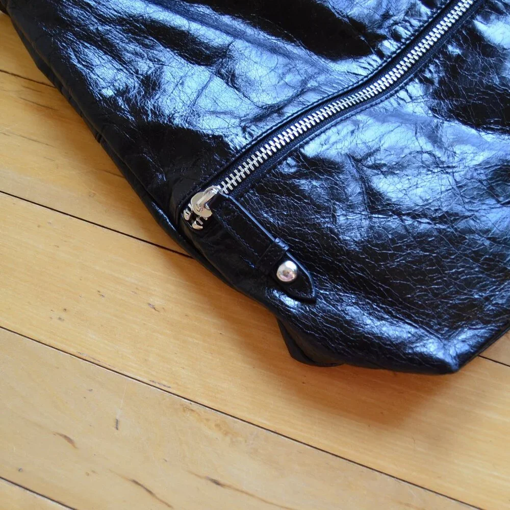 Hobo International Womens Black Shiny Shoulder Purse The Original - Picture 5 of 16